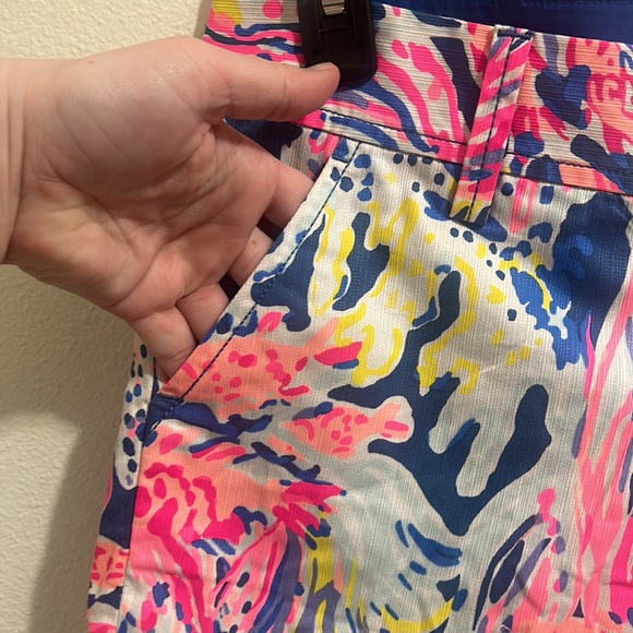 NWOT Lilly Pulitzer The Callahan Short Tropical 2 100% Cotton - Picture 4 of 13